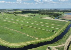 Luchtfoto landbouwpercelen.